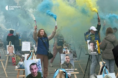 Автопробіг "Наші ще не вдома" і портрети захисників: у Києві провели акції на підтримку полонених та безвісти зниклих