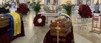 Виставили у соборі для загального вшанування: до Києва доставили останки лідера ОУН Андрія Мельника та його дружини