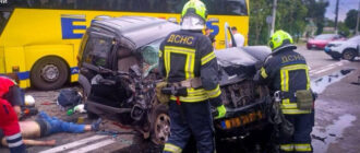 На Київщині сталася смертельна ДТП: водій легкового авто в’їхав в рейсовий автобус