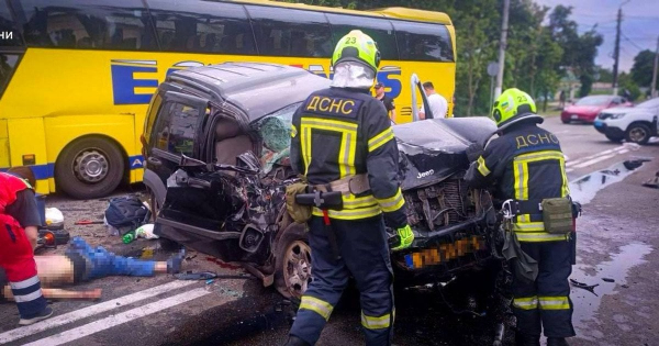 
 На&nbsp;Київщині сталася смертельна ДТП: водій легкового авто в&rsquo;їхав в&nbsp;рейсовий автобус
 
