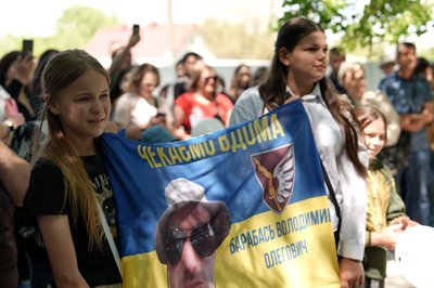 Вперше за чотири роки вдома: на Київщині зустріли звільненого з полону військового Володимира Барабася