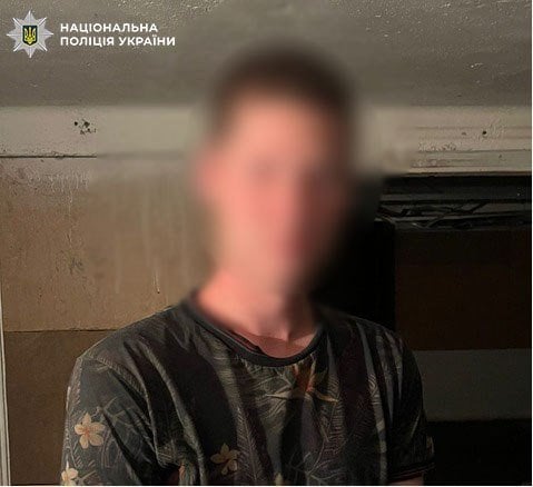 
 У&nbsp;Києві 18-річний молодик накинувся на&nbsp;жінку з&nbsp;арматурою: деталі, фото
 