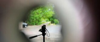 У Києві чоловік випадково вистрілив із рушниці та тяжко поранив жінку біля паркінгу