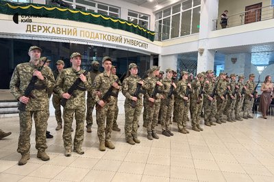 Захищатимуть небо над Київщиною: 20 студентів і викладачів податкового університету доєдналися до ДФТГ