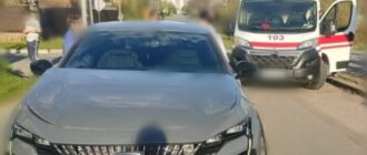 На Київщині авто збило електросамокат із дітьми: загинув 10-річний хлопчик