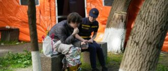 У Києві після атаки РФ розгорнули штаби допомоги постраждалим: адреси й контакти