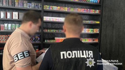 Тіньовий ринок вейпів: у Києві та інших регіонах провели понад 270 обшуків