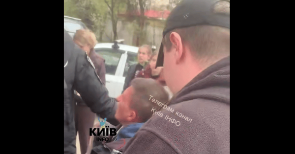
 "Господи, допоможи": поліція пояснила, чому військові ТЦК затримали чоловіка
 