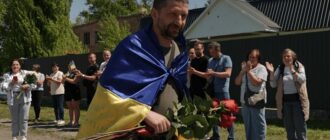 Вперше за чотири роки вдома: на Київщині зустріли звільненого з полону військового Володимира Барабася