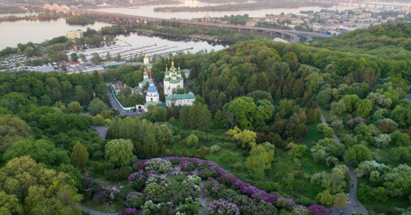 
 Київ накриває зовсім не&nbsp;літня холоднеча та&nbsp;негода: синоптики попередили, коли вдарить стихія
 