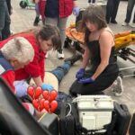 Чоловік помер біля Smart Plaza у Києві: свідки кажуть, що в метро не дали дефібрилятор