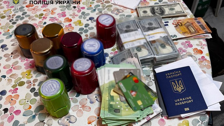 У Києві викрили нелегальну схему в'їзду іноземців до України