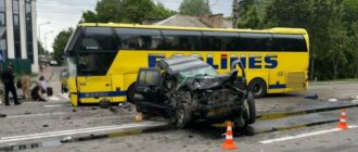 У Борисполі легковик зіткнувся з автобусом: один загиблих і четверо травмованих
