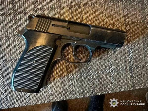 
 У&nbsp;Києві жінка розстріляла чоловіка через зауваження про галас під вікнами: фото
 