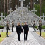 Президент Зеленський вшанував пам'ять жертв політичних репресій у Биківні