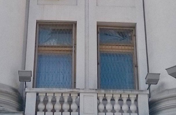 Вперше з часів Другої світової: ракетна атака РФ пошкодила будівлю МЗС України
Вперше з часів Другої світової: ракетна атака РФ пошкодила будівлю МЗС України