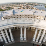 Вперше з часів Другої світової: ракетна атака РФ пошкодила будівлю МЗС України
