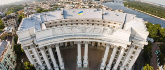 Вперше з часів Другої світової: ракетна атака РФ пошкодила будівлю МЗС України