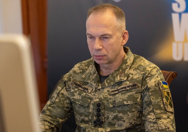Мінімальна зарплата від 30 тисяч і короткі контракти: Сирський розповів про зміни у службі в ЗСУ -