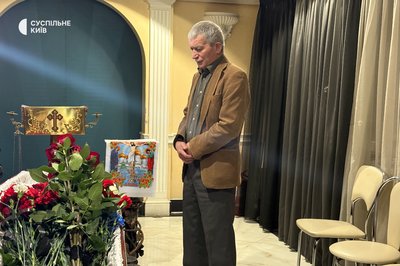 "Грав дуже жорстко, хоча був доброю людиною": у Києві попрощалися з загиблим під час атаки РФ флорболістом Юрієм Орловим