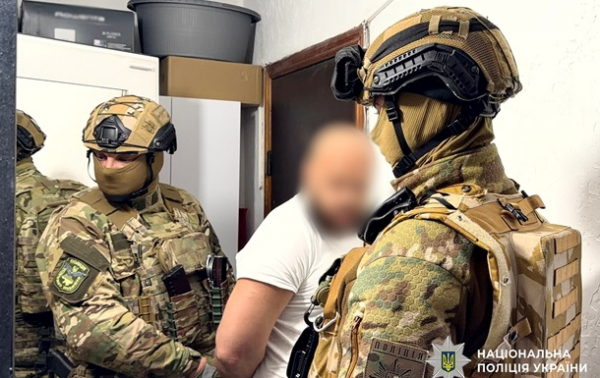 У Києві викрили схему легалізації іноземців-"волонтерів"