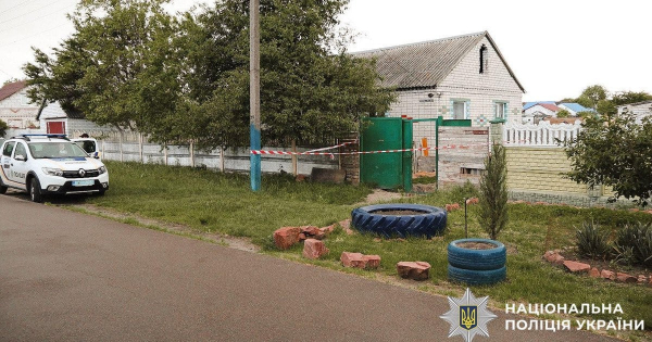 Під Києвом 25-річна жінка вдарила співмешканця ножем у стегно: той помер від втрати крові