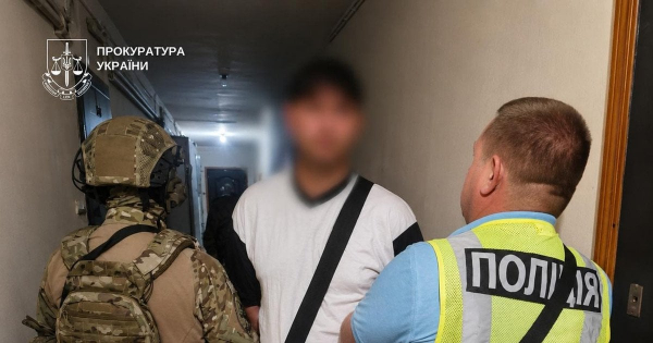 
 У&nbsp;Києві майстер з&nbsp;ремонту погрожував пенсіонерці гранатою та&nbsp;обчистив квартиру: подробиці
 