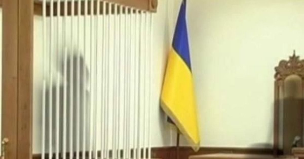 У Києві чоловік прихистив підлітка, а потім залучив його до надавання секспослуг