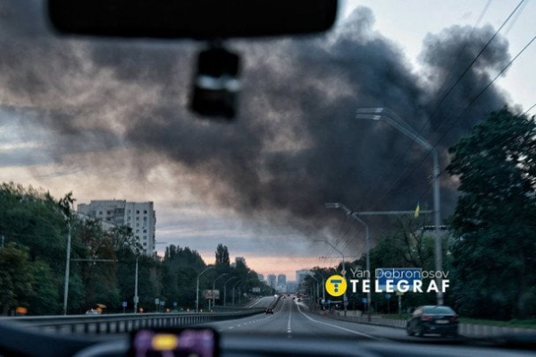 Цієї ночі Київ знову палав: балістика атакувала житлові будинки та метро, є жертви — все про наслідки (фото, відео)