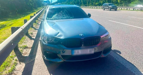 П’яний водій BMW збив батька й сина на велосипедах: 17-річний юнак загинув