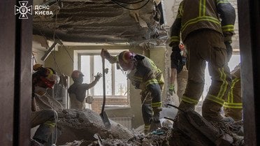 Удар по Києву: ДСНС завершила розбір завалів у багатоповерхівці, кількість жертв знову зросла
