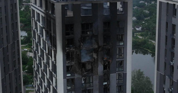 "Вийшов з дому за 20 хвилин до удару": киянин розповів, як кішка врятувала йому життя під час атаки РФ