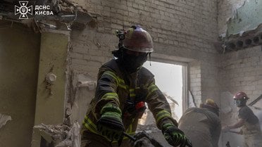 Удар по Києву: ДСНС завершила розбір завалів у багатоповерхівці, кількість жертв знову зросла
