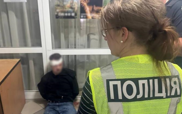 У Києві чоловік, якого доставили до ТЦК, зарізав лікарку ВЛК