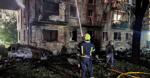 Загиблий, поранені, пожежі та руйнування: ворог завдав удару по Києву (фото), (відео)