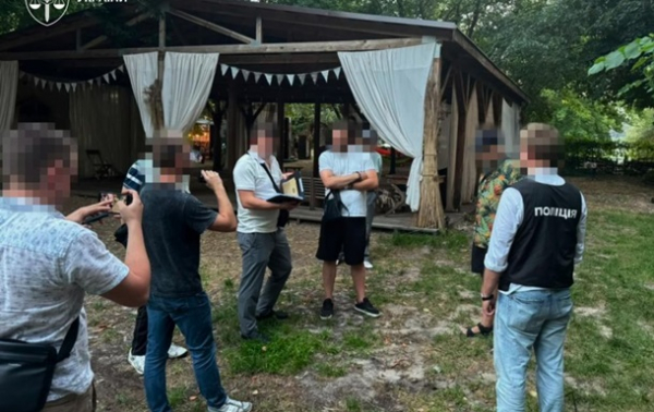У Києві чиновник Гідропарку вимагав мільйонний хабар