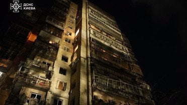 Загиблий, поранені, пожежі та руйнування: ворог завдав удару по Києву (фото), (відео)