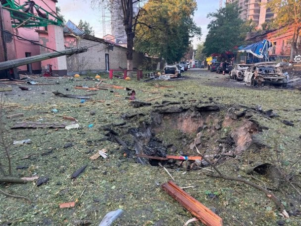 Мечеть у Києві втретє постраждала від російських обстрілів: фото наслідків