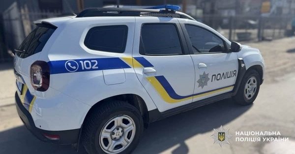 У Києві чоловік відкрив стрілянину у дворі житлових будинків: що відомо (фото)