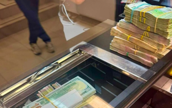 Податківці накрили мережу нелегальних обмінників у Києві