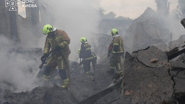 Ракетний удар по Києву та Київщині: загинули 3-річний хлопчик і ще 3 людей — все, що відомо про атаку (фото)