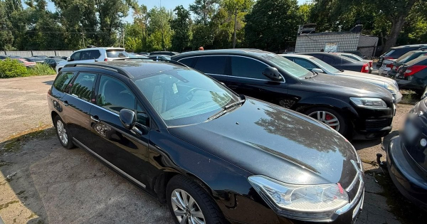 У Києві військовий у СЗЧ хотів продати машину побратима: деталі справи