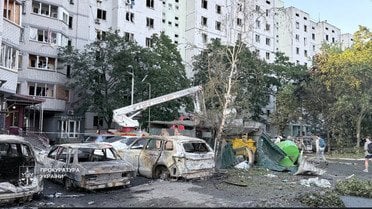 Тіла загиблих на вулиці, вирви і пожежі: все, що відомо про масований удар по Києву
