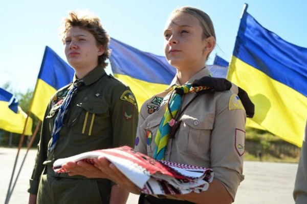Після майже століття — в Україні: прах засновника ОУН Коновальця повернули на батьківщину (фото)