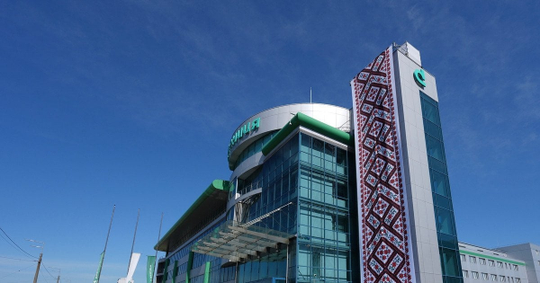 РФ вдарила по фармацевтичному заводу «Дарниця» у Києві: що відомо