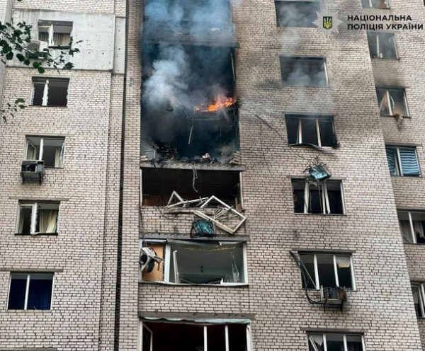 РФ від ранку атакує Київ: «прильоти» у різних районах, у квартирі загинув підліток, багато травмованих — усі деталі (оновлено)