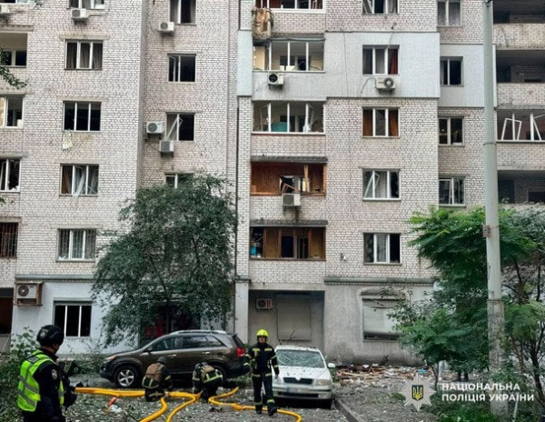 РФ від ранку атакує Київ: «прильоти» у різних районах, у квартирі загинув підліток, багато травмованих — усі деталі (оновлено)