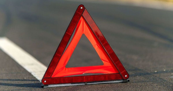 Авто впало з мосту та накрило водія: у Києві сталася смертельна ДТП