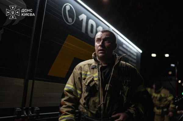 Росія масовано атакувала Київ: "прильоти" в трьох районах, один із них — у житловий будинок (оновлено)