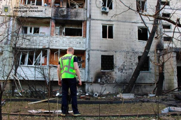 У Києві нове влучання у багатоповерхівку: є сильні руйнування, загинула жінка (оновлено)